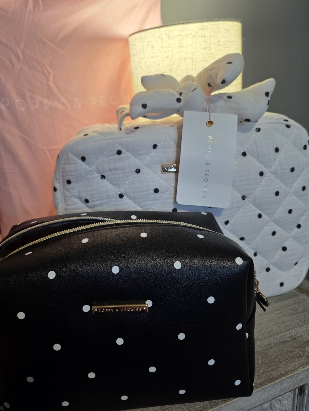 SET Polka Dot White Hook Me UP &  Matching Cosmestic Case | Hard To Find🤍🖤